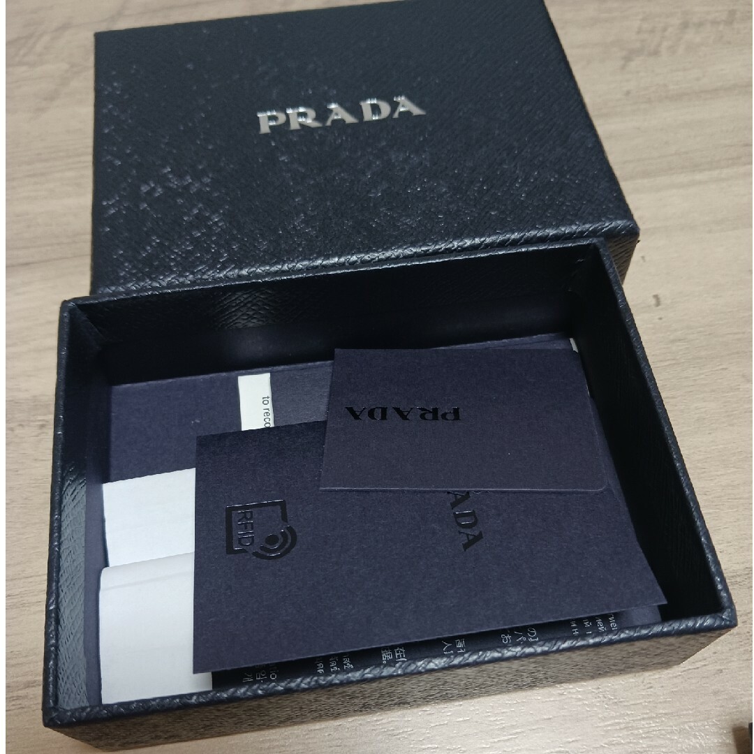 PRADA(プラダ)のPRADA　カードケース メンズのファッション小物(名刺入れ/定期入れ)の商品写真