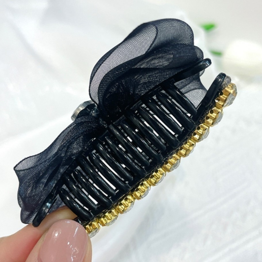 【新品】ヘアクリップ　ブラック　リボン　ビジュー　髪留め　バレッタ　ヘアアレンジ レディースのヘアアクセサリー(バレッタ/ヘアクリップ)の商品写真