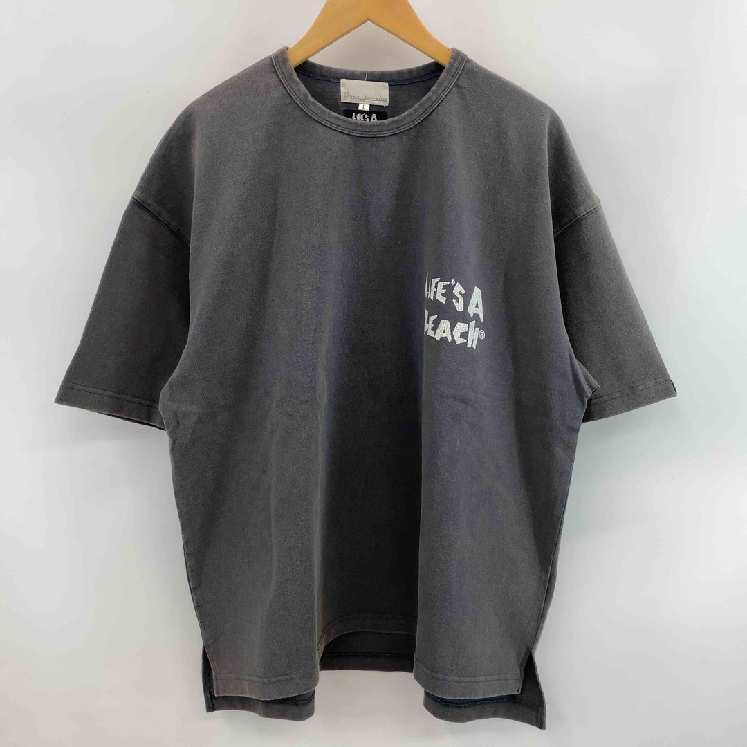 ユニバーサルスタイルウェア　universal style wear LIFE' A BECH  グレー　灰色　サイズL　 メンズ Tシャツ（半袖） メンズのトップス(Tシャツ/カットソー(半袖/袖なし))の商品写真