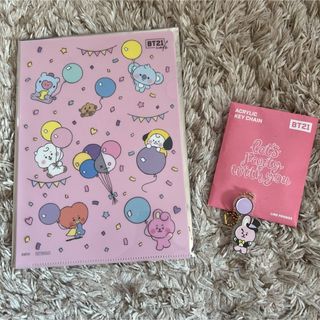 ボウダンショウネンダン(防弾少年団(BTS))のBT21 cafe cooky アクリルキーチェーン＆クリアファイル2個セット♡(アイドルグッズ)