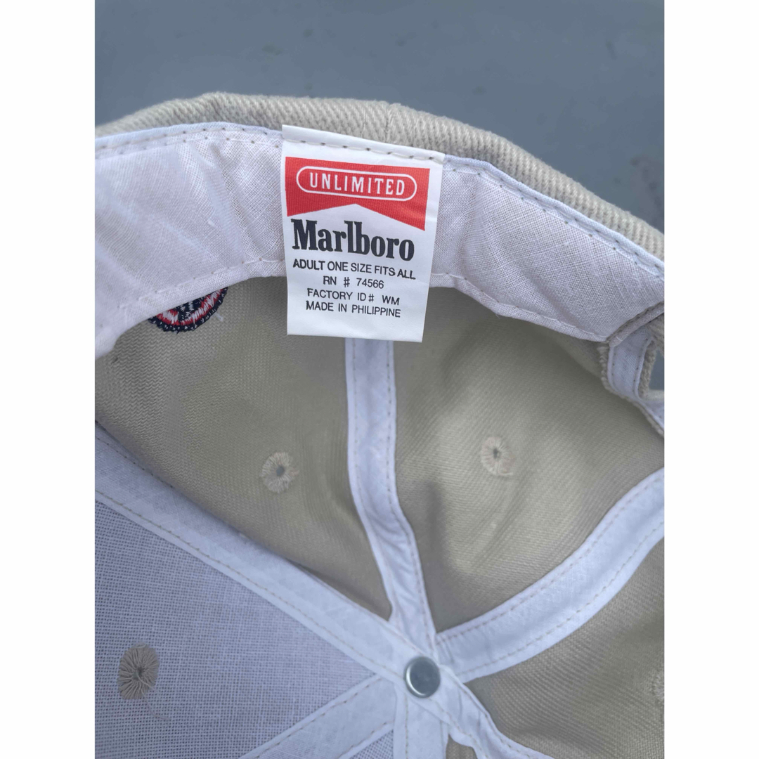 Marlboro 2トーンキャップ ベージュxブラウンVINTAGE企業 メンズの帽子(キャップ)の商品写真