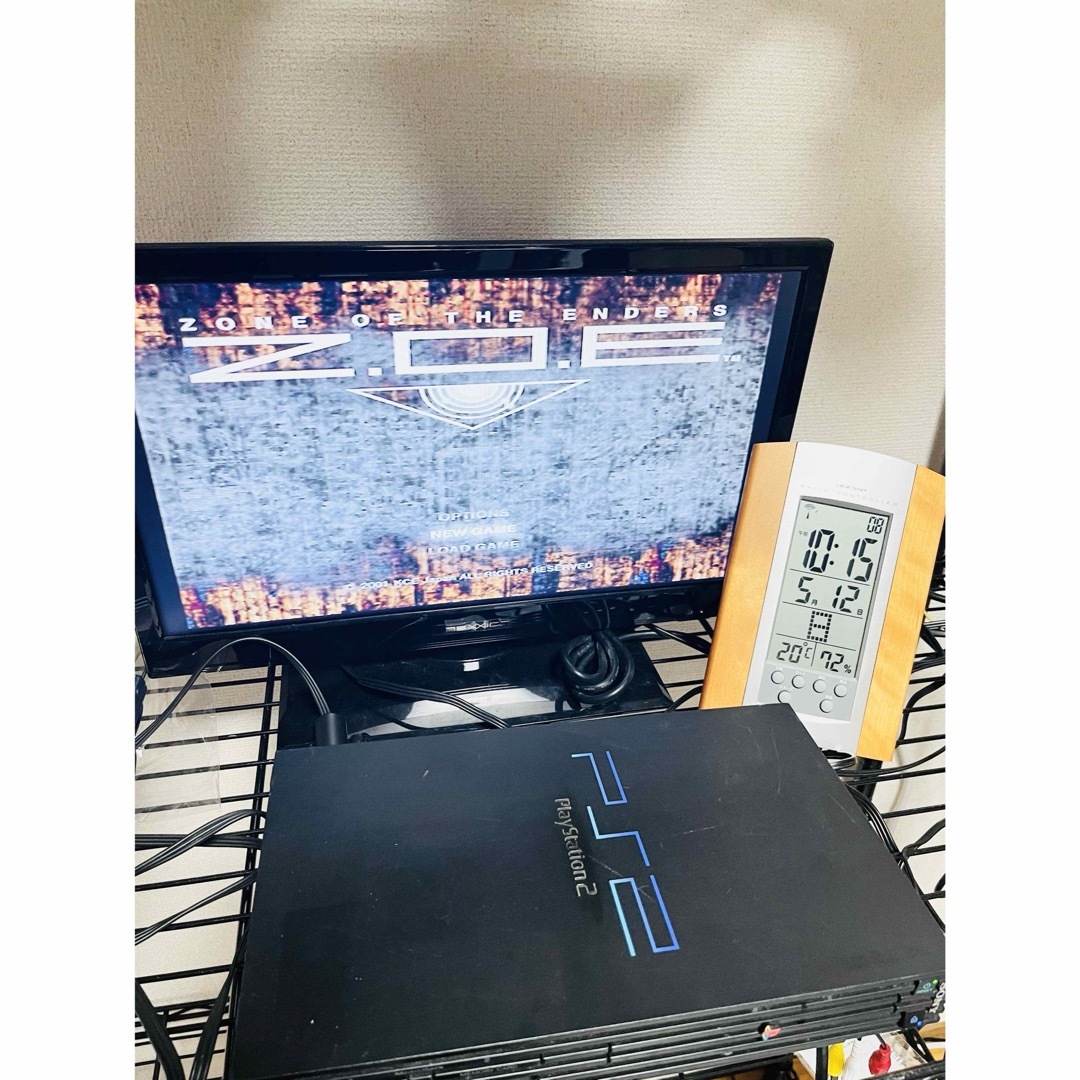 PlayStation2(プレイステーション2)のSONY PS2 SCPH-18000 エンタメ/ホビーのゲームソフト/ゲーム機本体(家庭用ゲーム機本体)の商品写真