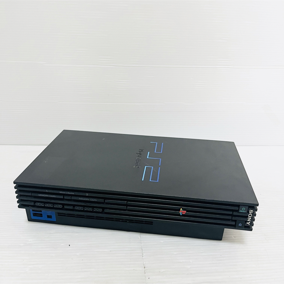 PlayStation2(プレイステーション2)のSONY PS2 SCPH-18000 エンタメ/ホビーのゲームソフト/ゲーム機本体(家庭用ゲーム機本体)の商品写真