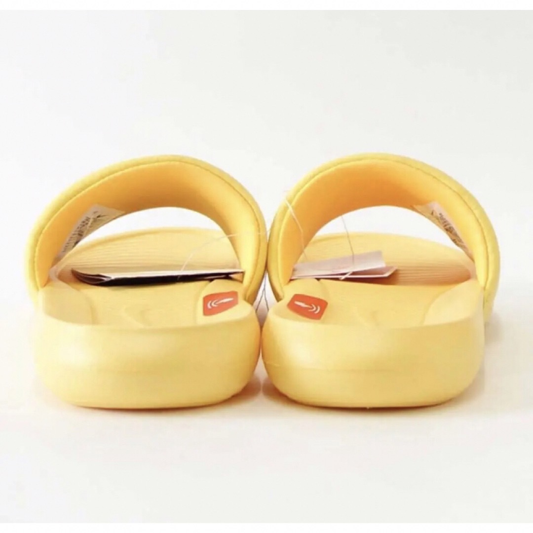 NIKE(ナイキ)のNIKE ナイキ ウィメンズ ビクトリーワンスライド 23センチ 新品 タグ付黄 レディースの靴/シューズ(サンダル)の商品写真