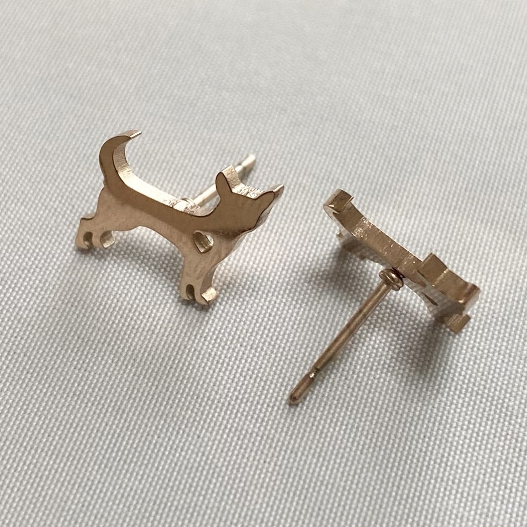 新品 チワワ ステンレス ピアス ② （ピンクゴールド） 犬 アレルギー対応 レディースのアクセサリー(ピアス)の商品写真