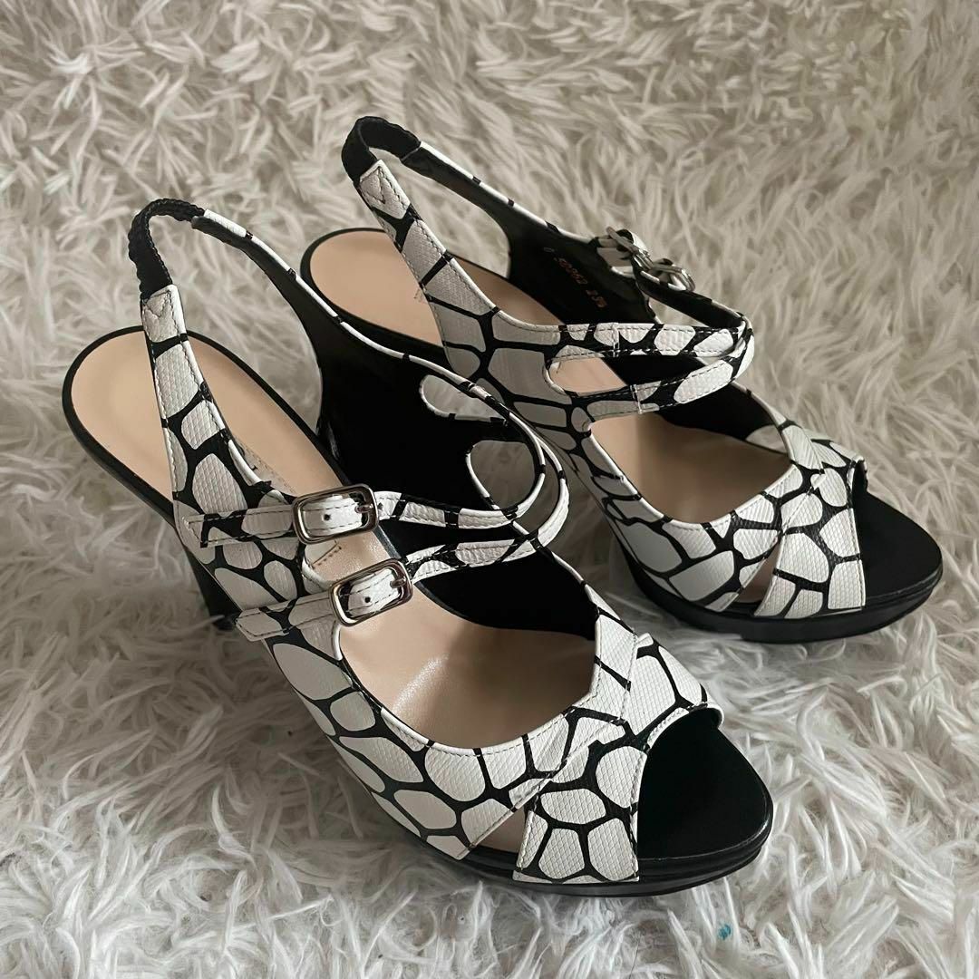 美品】 DIANA ダイアナ ヒール サンダル 美品】 DIANA ダイアナ ヒール サンダル