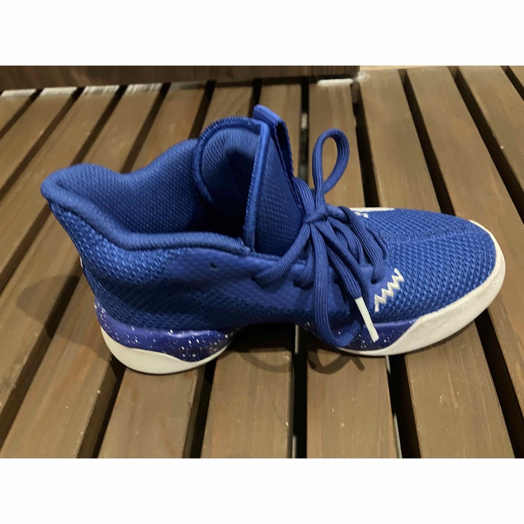 adidas ハイカットスニーカー キッズ/ベビー/マタニティのキッズ靴/シューズ(15cm~)(スニーカー)の商品写真