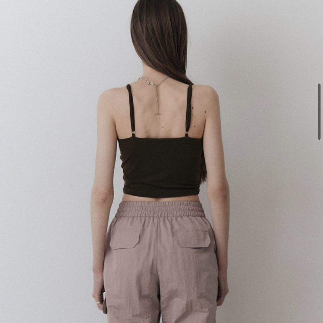 韓国　LEUNI Drape Cami Top Brown キャミソール レディースのトップス(キャミソール)の商品写真