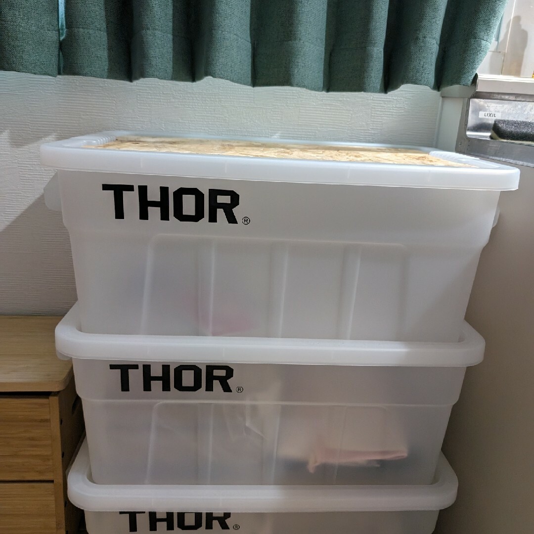 Thor Large Totes With Lid 収納ボックス 53L インテリア/住まい/日用品の収納家具(リビング収納)の商品写真