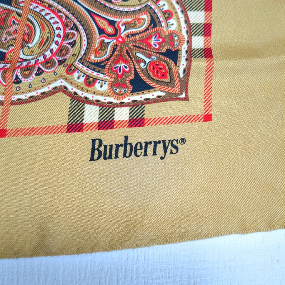BURBERRY(バーバリー)の【美品】バーバリーズ　チェック　ペイズリー　シルク100%  スカーフ レディースのファッション小物(バンダナ/スカーフ)の商品写真