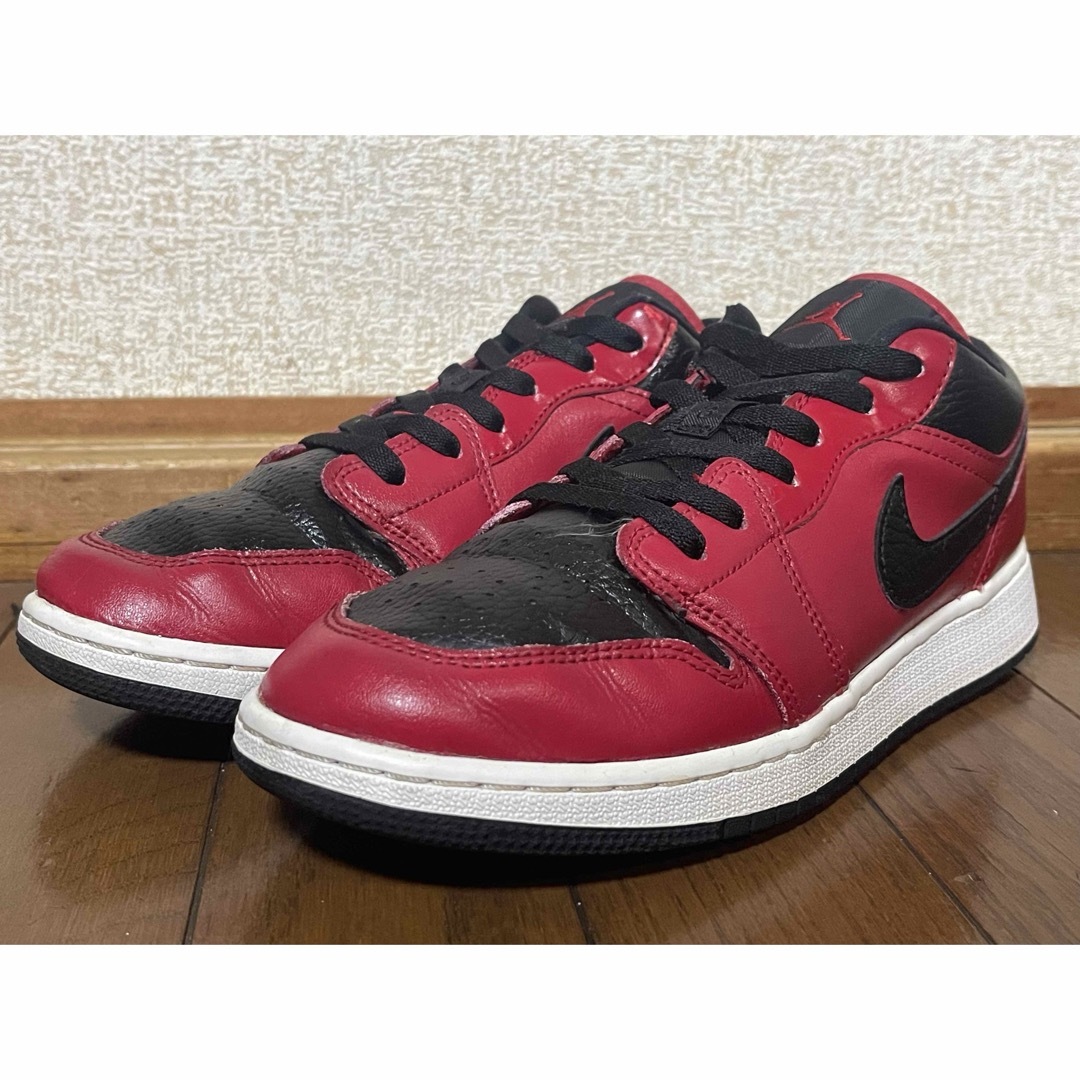 NIKE(ナイキ)のNIKE WMNS AIR JORDAN 1 LOW "Gym Red"25.0 メンズの靴/シューズ(スニーカー)の商品写真