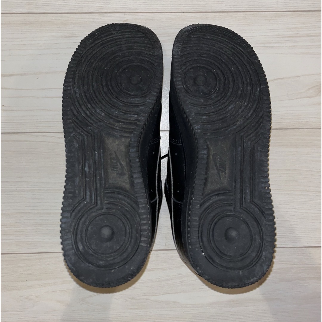 NIKE(ナイキ)のNIKE エアフォース　黒　26センチ メンズの靴/シューズ(スニーカー)の商品写真