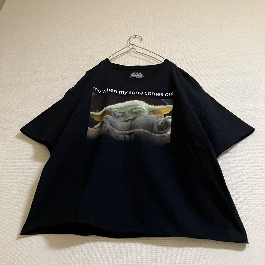 TV&MOVIE(ティービーアンドムービー)のSTARWARSスターウォーズマンダロリアンTシャツベビーヨーダ映画半袖tシャツ メンズのトップス(Tシャツ/カットソー(半袖/袖なし))の商品写真
