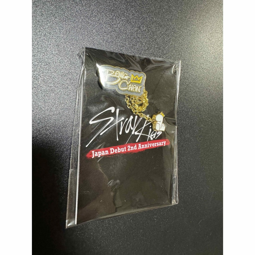 straykids スキズ　チェーン付きピンズ　バンチャン　オンラインくじ エンタメ/ホビーのCD(K-POP/アジア)の商品写真