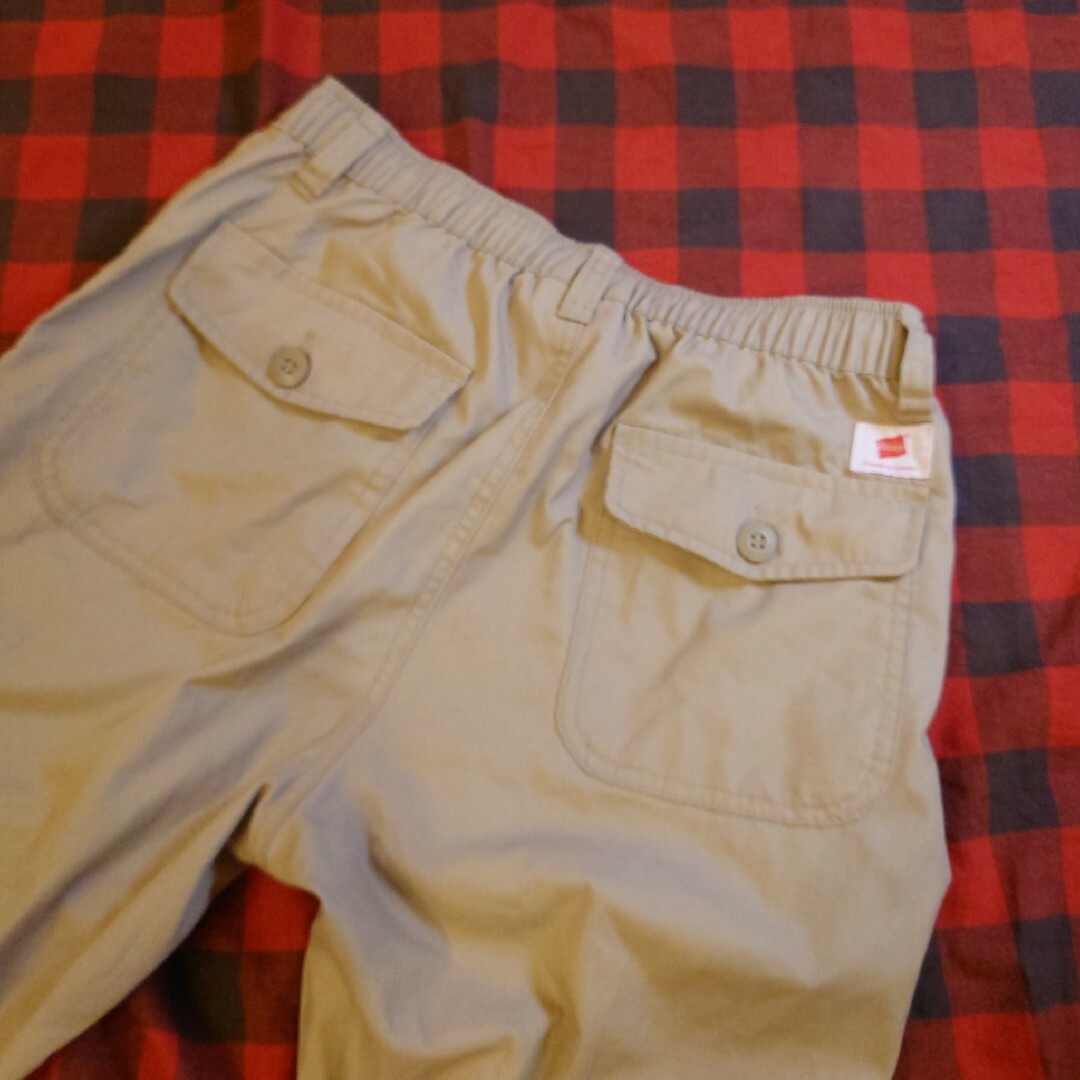 Hanes(ヘインズ)の【古着美品】Hanes ヘインズ イージーパンツ クロップド丈パンツ ベージュ メンズのパンツ(その他)の商品写真