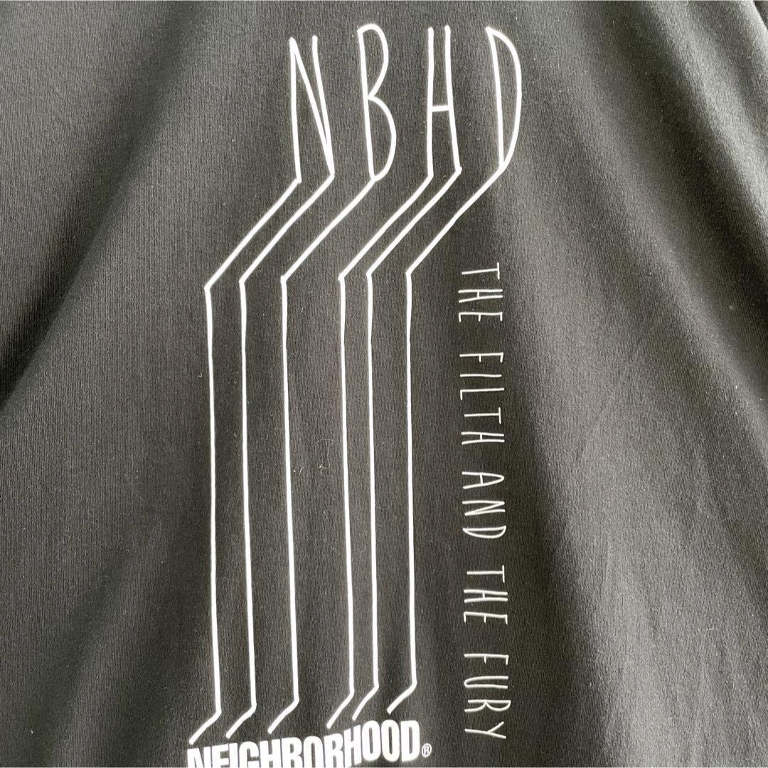 NEIGHBORHOOD(ネイバーフッド)の【希少XL、ユニークデザイン】NEIGHBORHOODビックロゴTシャツ古着黒 メンズのトップス(Tシャツ/カットソー(半袖/袖なし))の商品写真