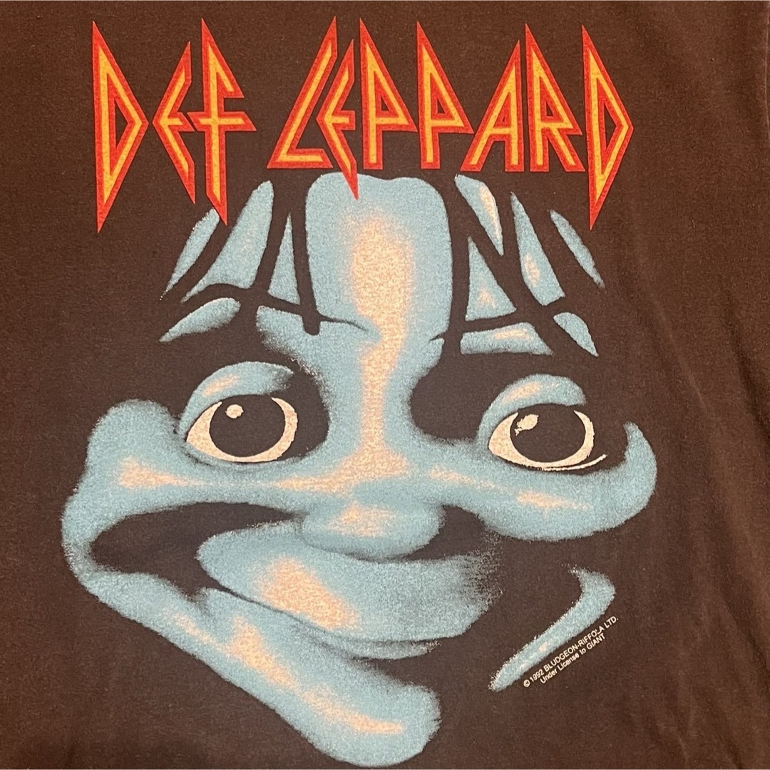 Def Leppard デフレパードバンドTシャツ/バンT/USED/古着 メンズのトップス(Tシャツ/カットソー(半袖/袖なし))の商品写真