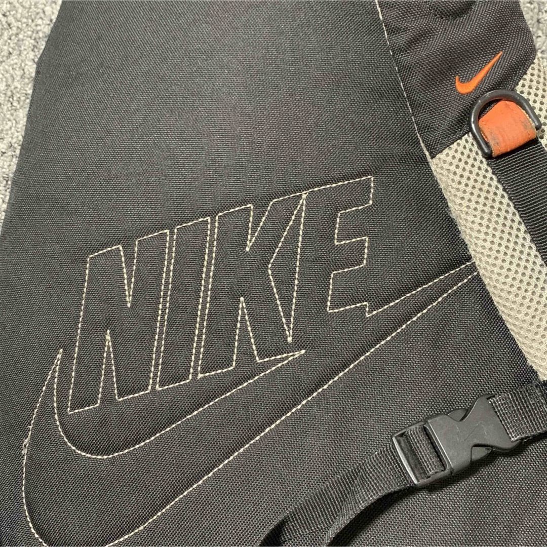 NIKE(ナイキ)のOLD NIKE archive nylon sling bag 90s 00s メンズのバッグ(メッセンジャーバッグ)の商品写真