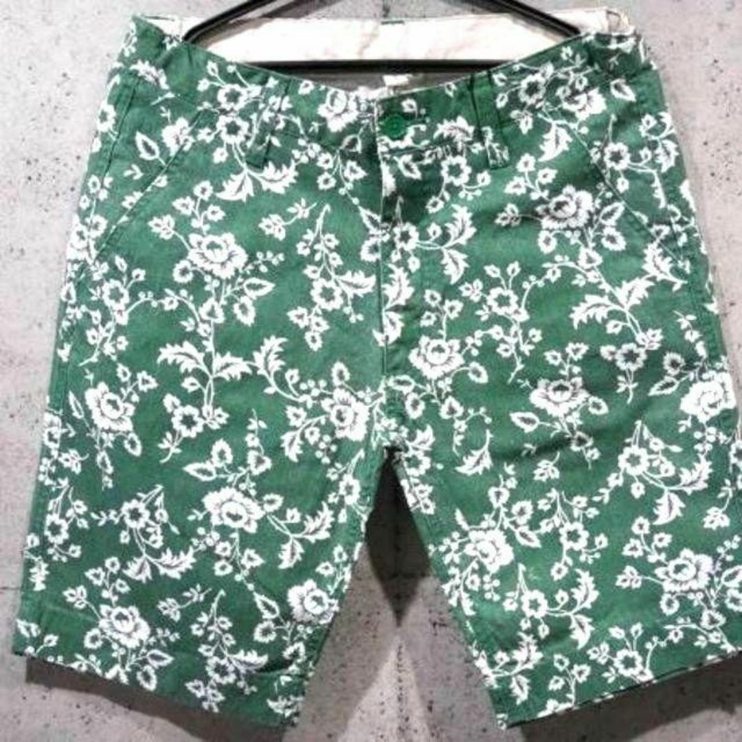 【新品/送料込】Ｍ★GREEN 花柄デザイン ハーフパンツ★ メンズのパンツ(ショートパンツ)の商品写真