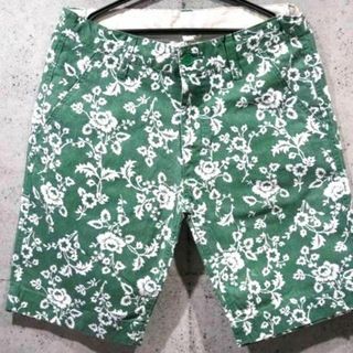 【新品/送料込】Ｍ★GREEN 花柄デザイン ハーフパンツ★(ショートパンツ)