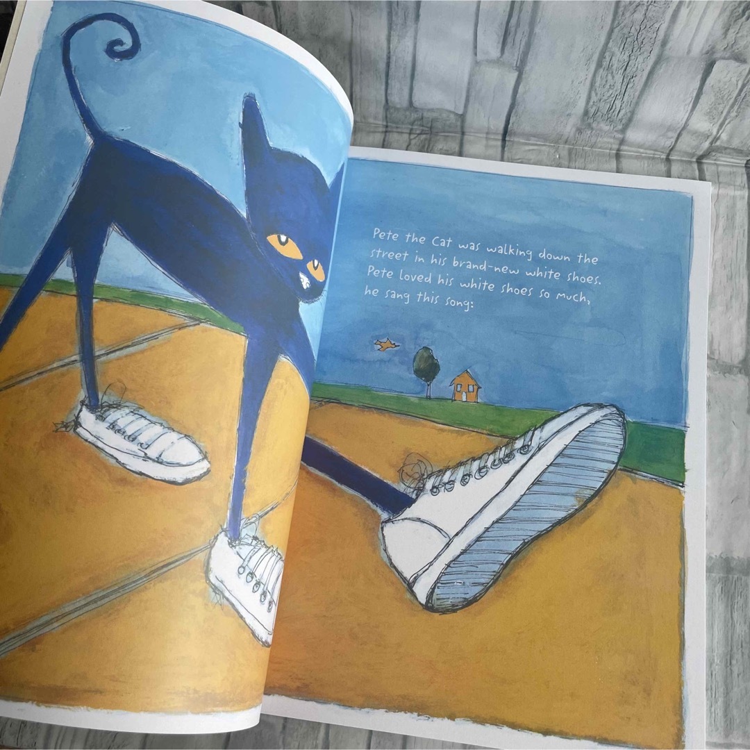 大人気‼️ Pete the cat 英語絵本　子供　読み聞かせ エンタメ/ホビーの本(絵本/児童書)の商品写真