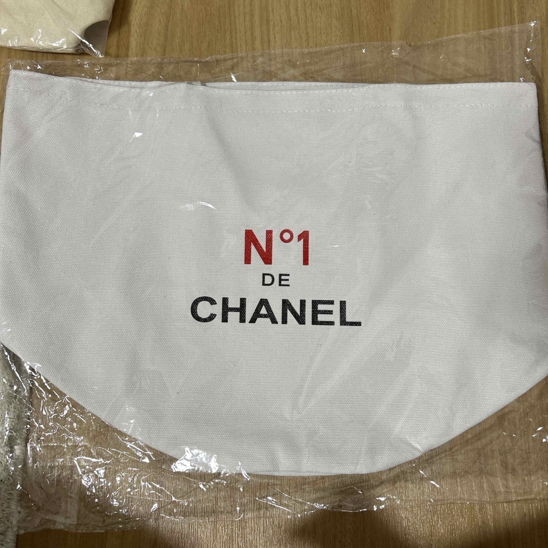 CHANEL(シャネル)の未使用 CHANEL シャネル トートバッグ ノベルティ ホワイト レディースのバッグ(トートバッグ)の商品写真