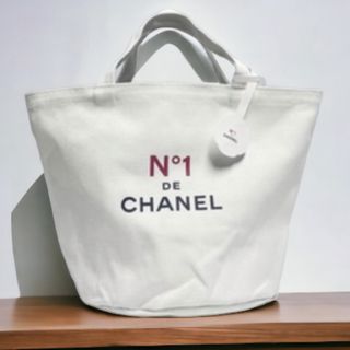 シャネル(CHANEL)の未使用 CHANEL シャネル トートバッグ ノベルティ ホワイト(トートバッグ)