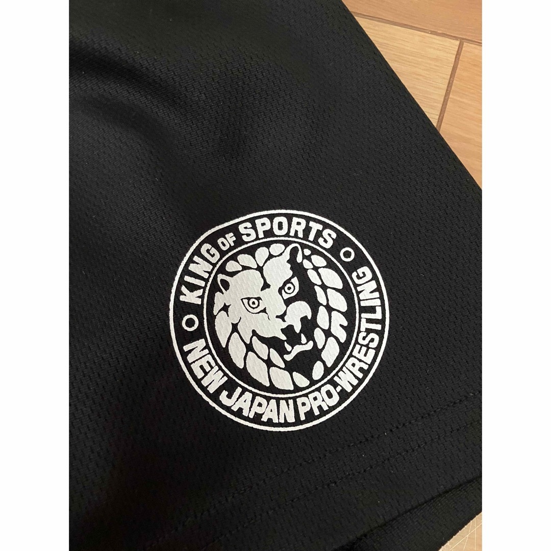 新日本プロレス　NJPW 公認　吸水速乾　半袖シャツ　ブラック　L 完売 メンズのトップス(Tシャツ/カットソー(半袖/袖なし))の商品写真