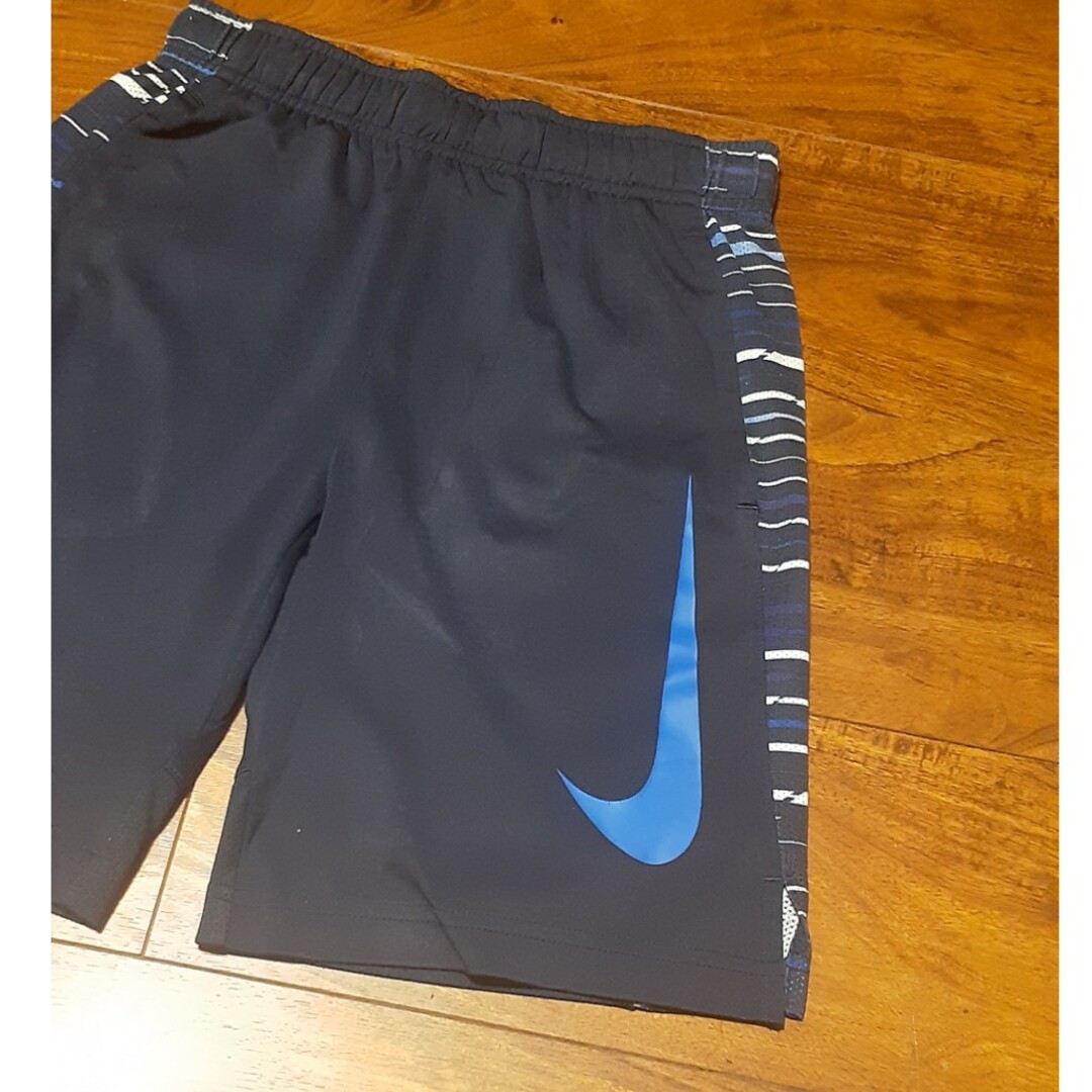 NIKE(ナイキ)のNIKE ハーフパンツ 140 ジャージ 短パン キッズ/ベビー/マタニティのキッズ服男の子用(90cm~)(パンツ/スパッツ)の商品写真