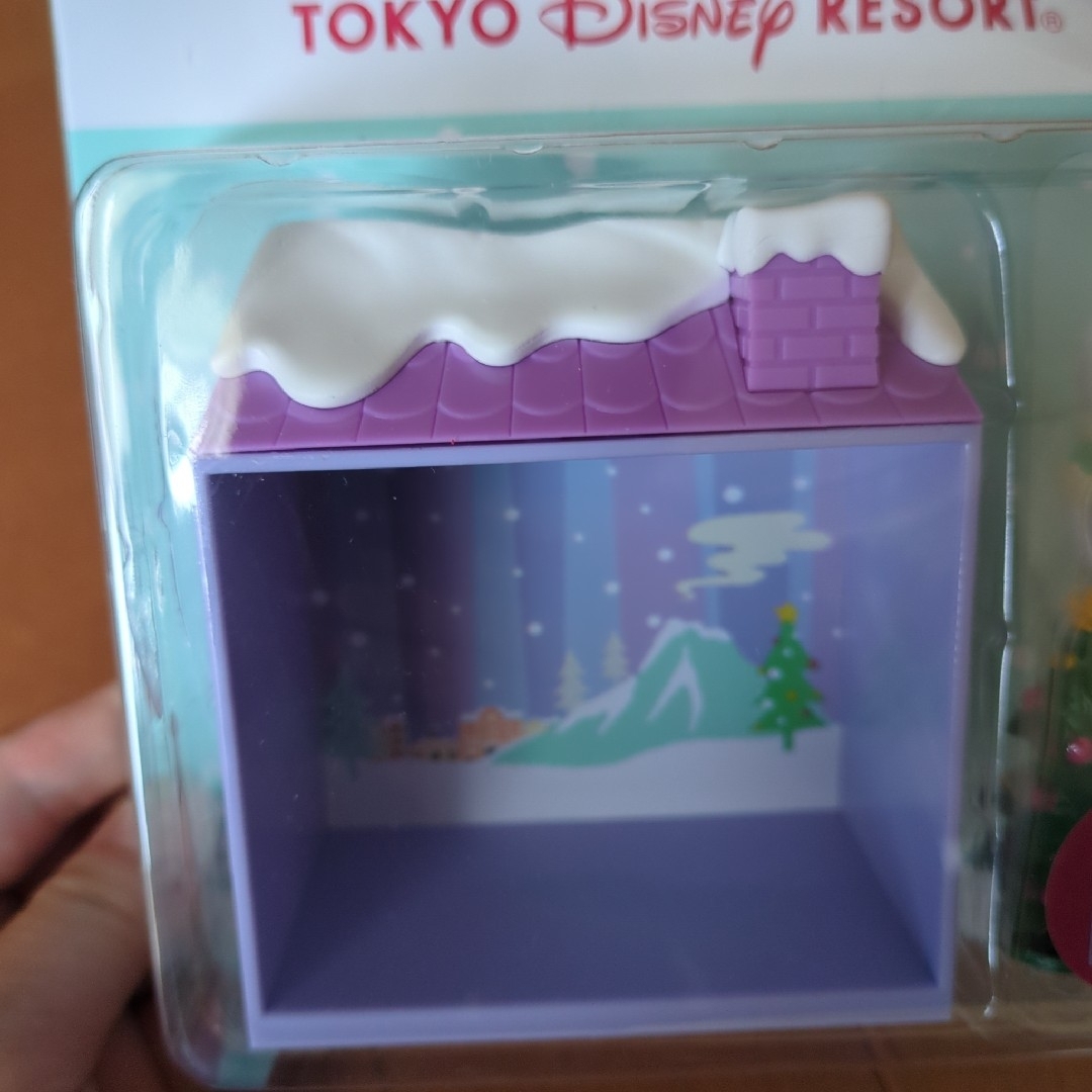 Disney(ディズニー)のディズニー クリスマス snosnow ドナルド フィギュア エンタメ/ホビーのおもちゃ/ぬいぐるみ(キャラクターグッズ)の商品写真