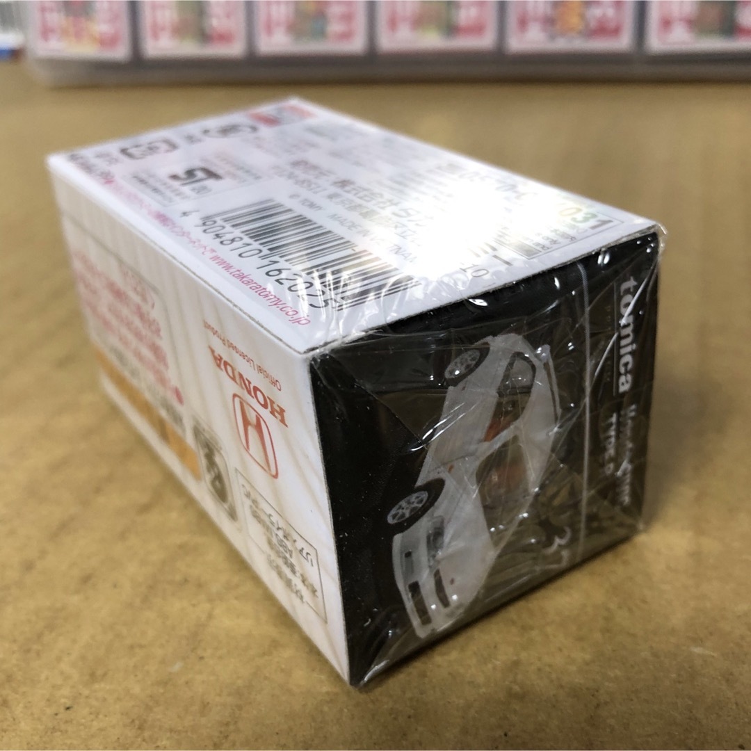 Takara Tomy(タカラトミー)のトミカプレミアム　HONDA CIVIC TYPE R エンタメ/ホビーのおもちゃ/ぬいぐるみ(ミニカー)の商品写真