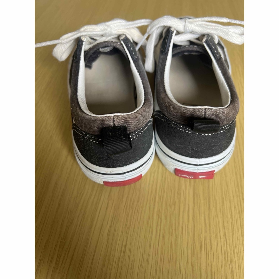 VANS(ヴァンズ)のvans 子ども　19センチ　スニーカー　黒 キッズ/ベビー/マタニティのキッズ靴/シューズ(15cm~)(スニーカー)の商品写真