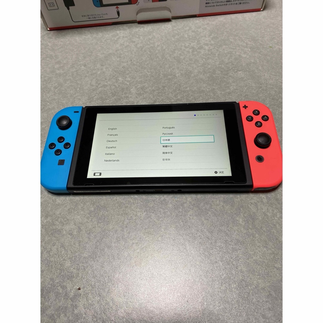 Nintendo Switch JOY-CON(L) ネオンブルー/(R) ネオ エンタメ/ホビーのゲームソフト/ゲーム機本体(家庭用ゲーム機本体)の商品写真