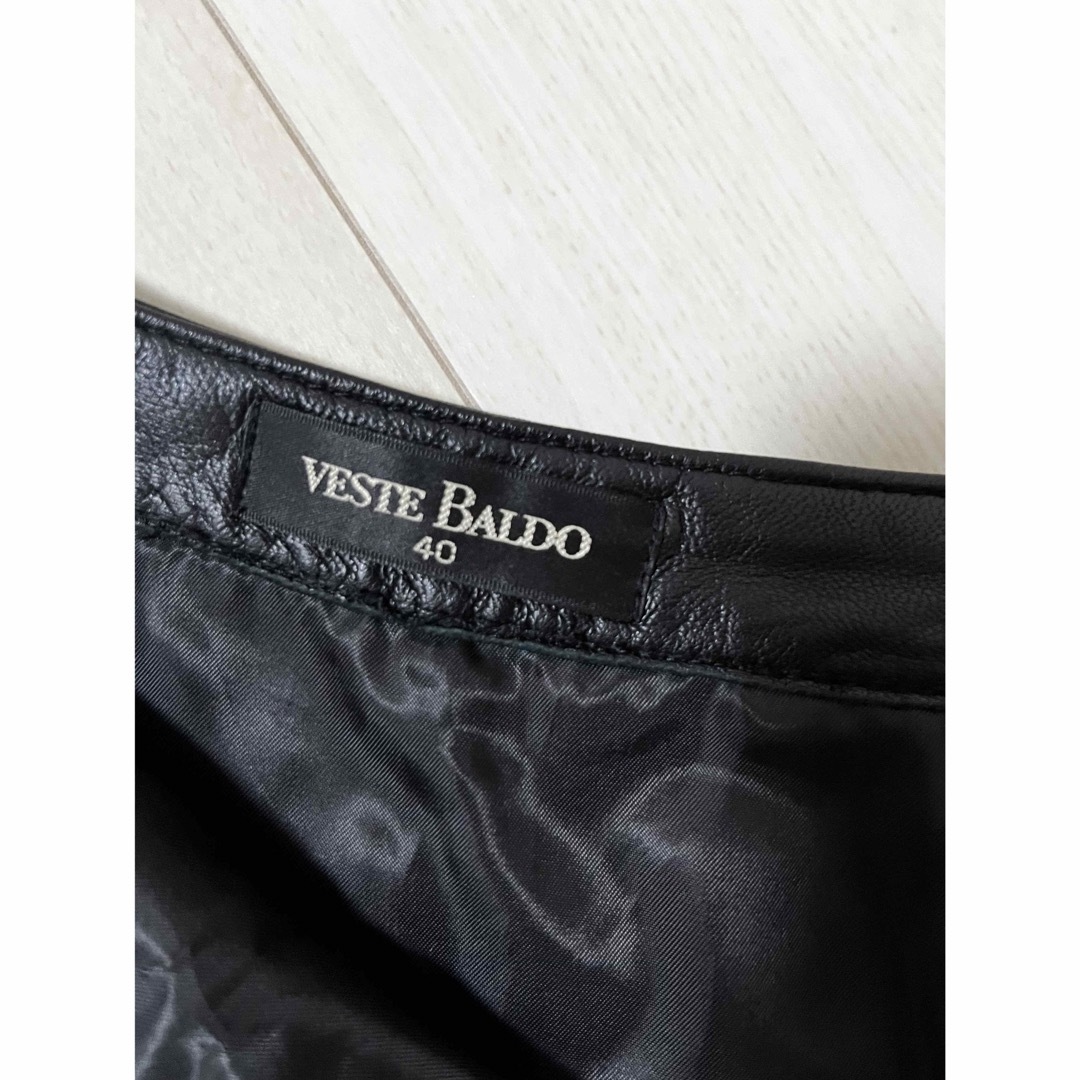 VESTE BALDO 羊革　スカート レディースのスカート(ロングスカート)の商品写真