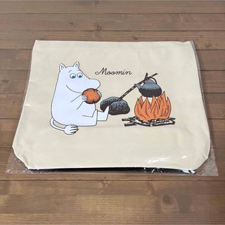 ムーミン(MOOMIN)のムーミン ムーミントロール柄 ビッグトートバッグ ベージュ キャンプ 新品未使用(トートバッグ)