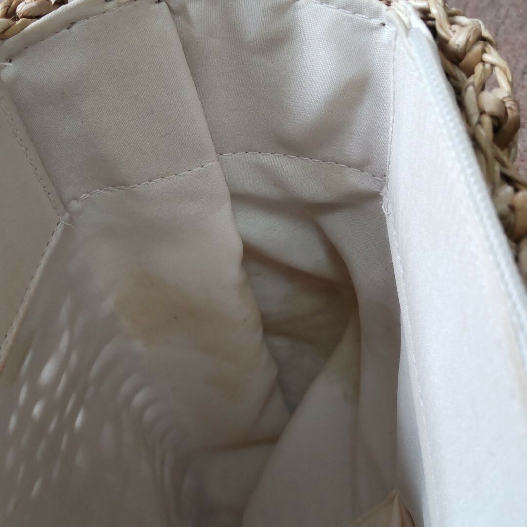 フィリピン バリクバヤン ハンディクラフト 手編み カゴバッグ お花 レディースのバッグ(かごバッグ/ストローバッグ)の商品写真