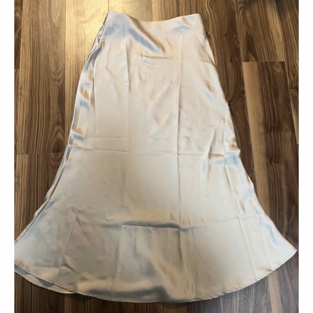 SHEIN(シーイン)のSHEIN Mサイズ  マーメイドロングスカートシャンパンゴールド レディースのスカート(ロングスカート)の商品写真
