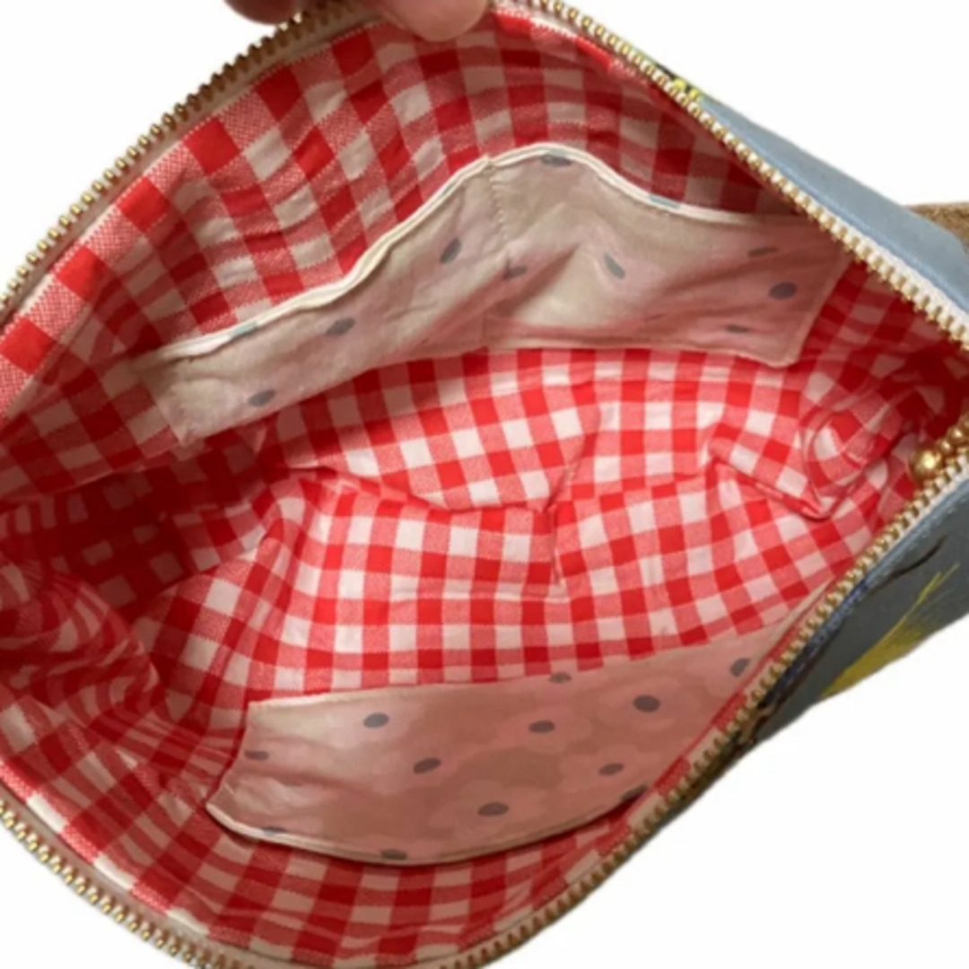 ハンドメイド　持ち手付きポーチ　インコ柄 レディースのファッション小物(ポーチ)の商品写真