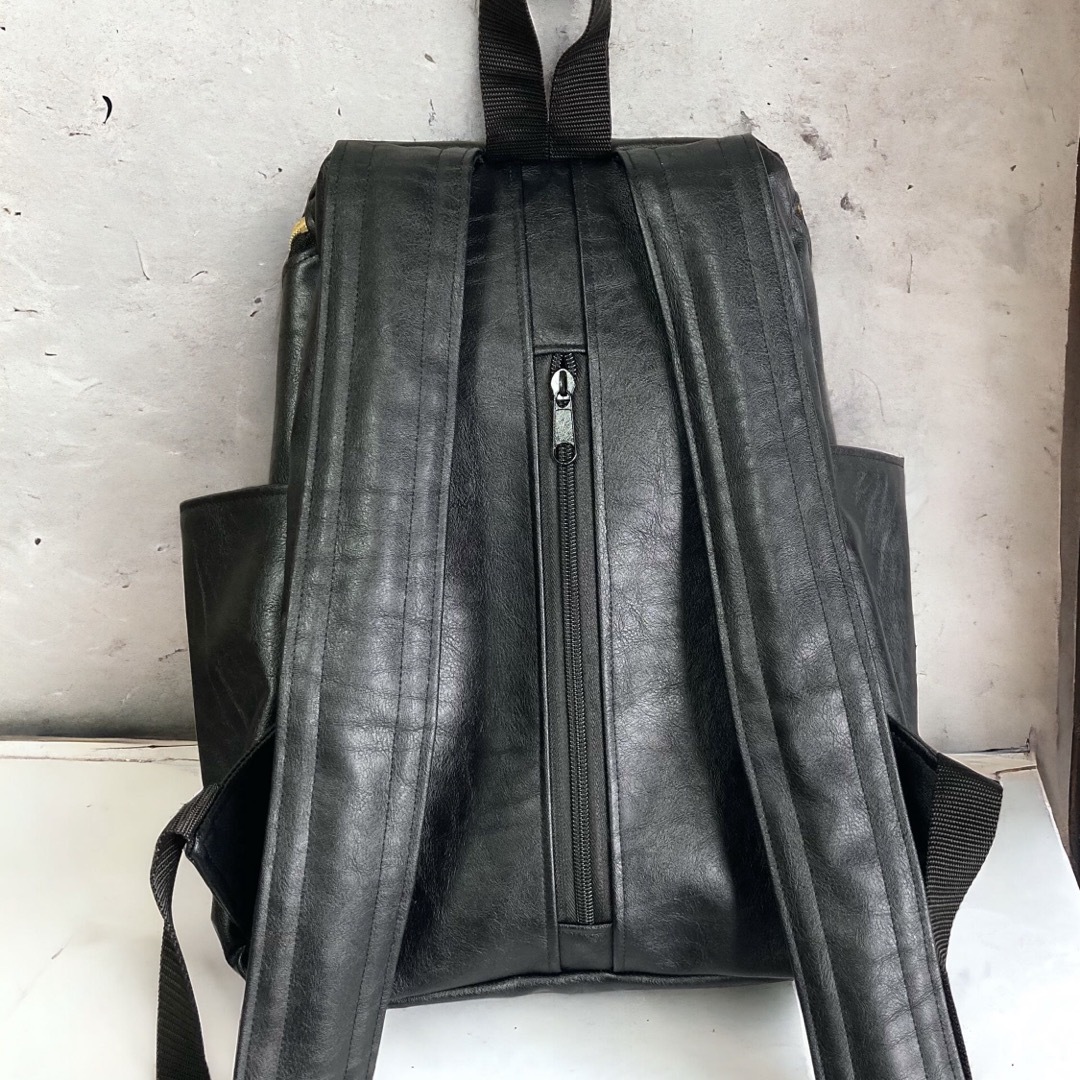 back pack／black leather ハンドメイドのファッション小物(バッグ)の商品写真