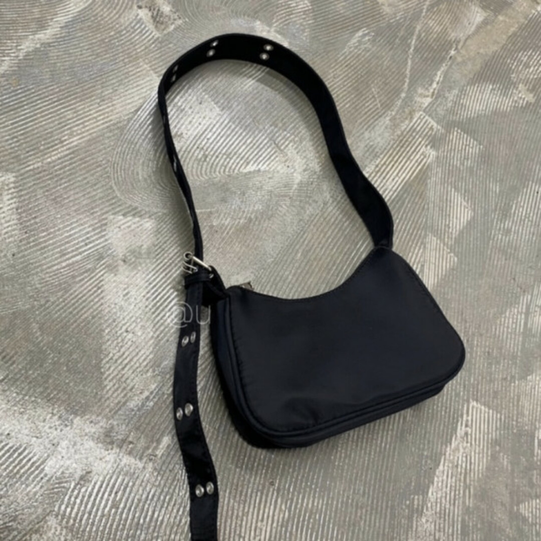 太ベルト ミニバッグ ショルダーバッグ ボディバッグ 黒 レディース メンズ レディースのバッグ(ショルダーバッグ)の商品写真