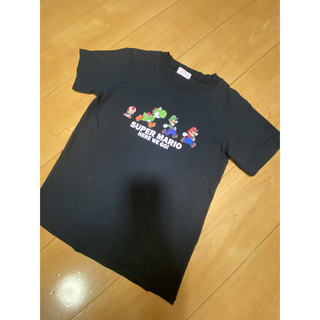 スーパーマリオ 半袖 キッズTシャツ (140cm) 黒色(Tシャツ/カットソー(七分/長袖))