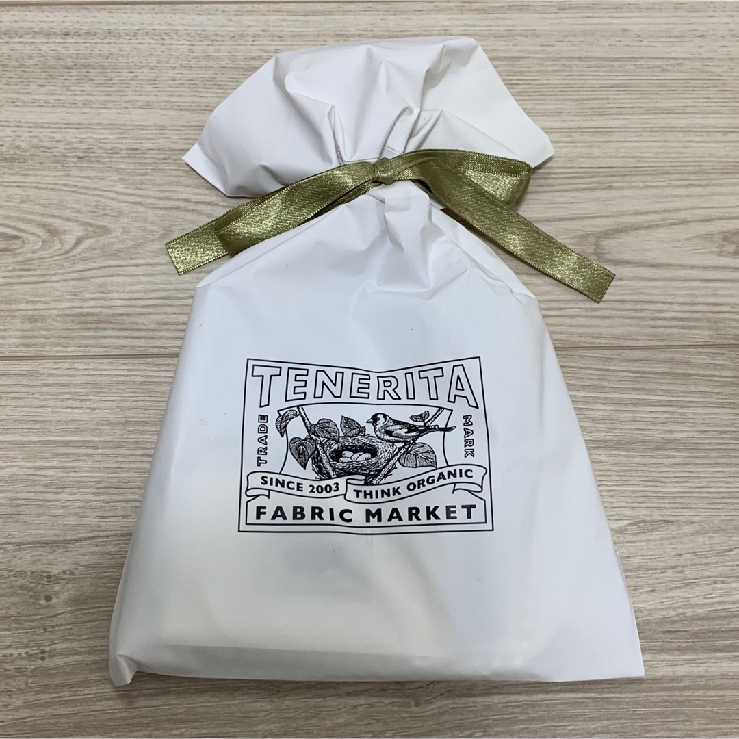 【新品】TENERITA イニシャル Y 刺繍 ハンカチ テネリータ レディースのファッション小物(ハンカチ)の商品写真