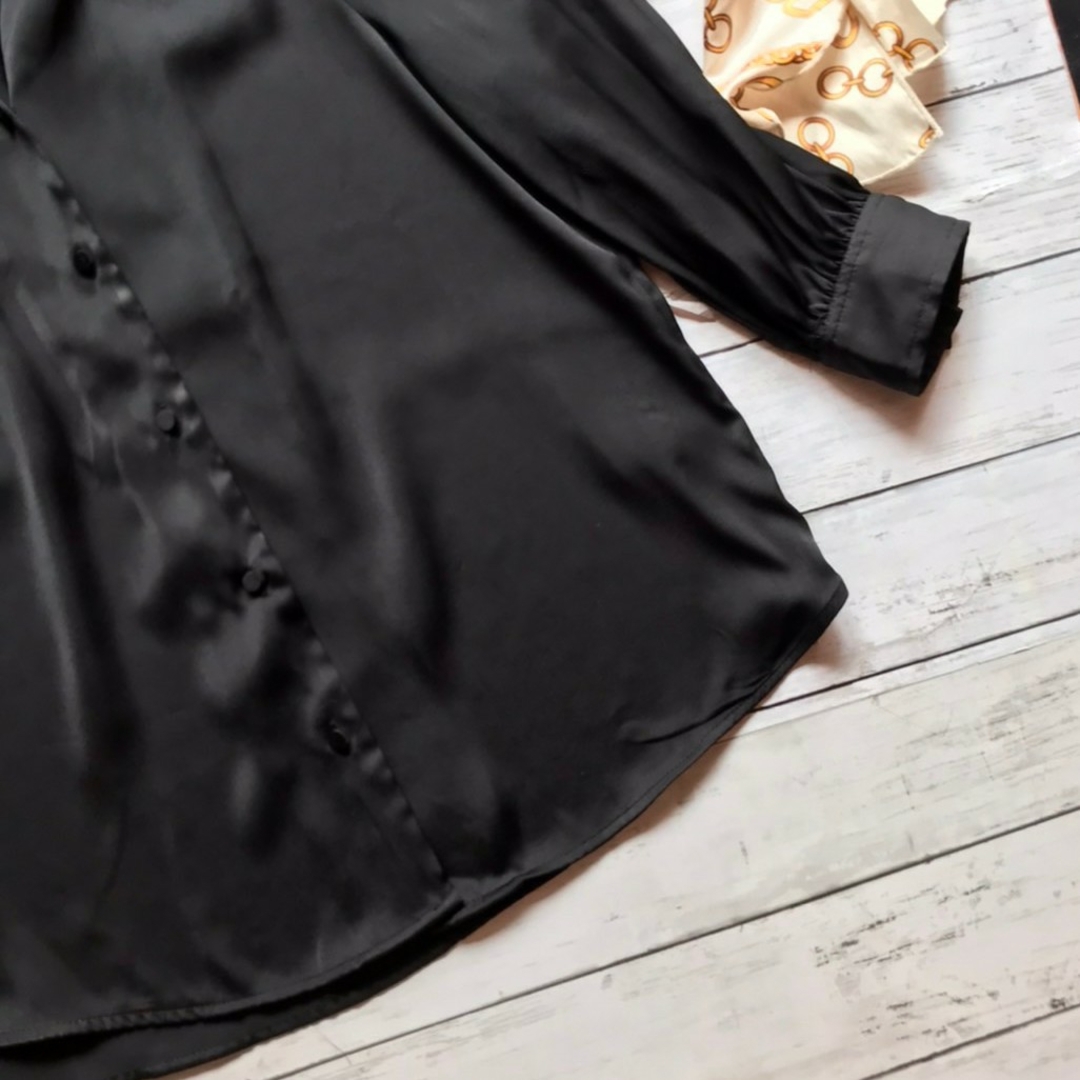 H&M(エイチアンドエム)の美品！H＆M☆モックネック×Vカット☆ラグランとろみシャツ×ブラウス レディースのトップス(シャツ/ブラウス(長袖/七分))の商品写真