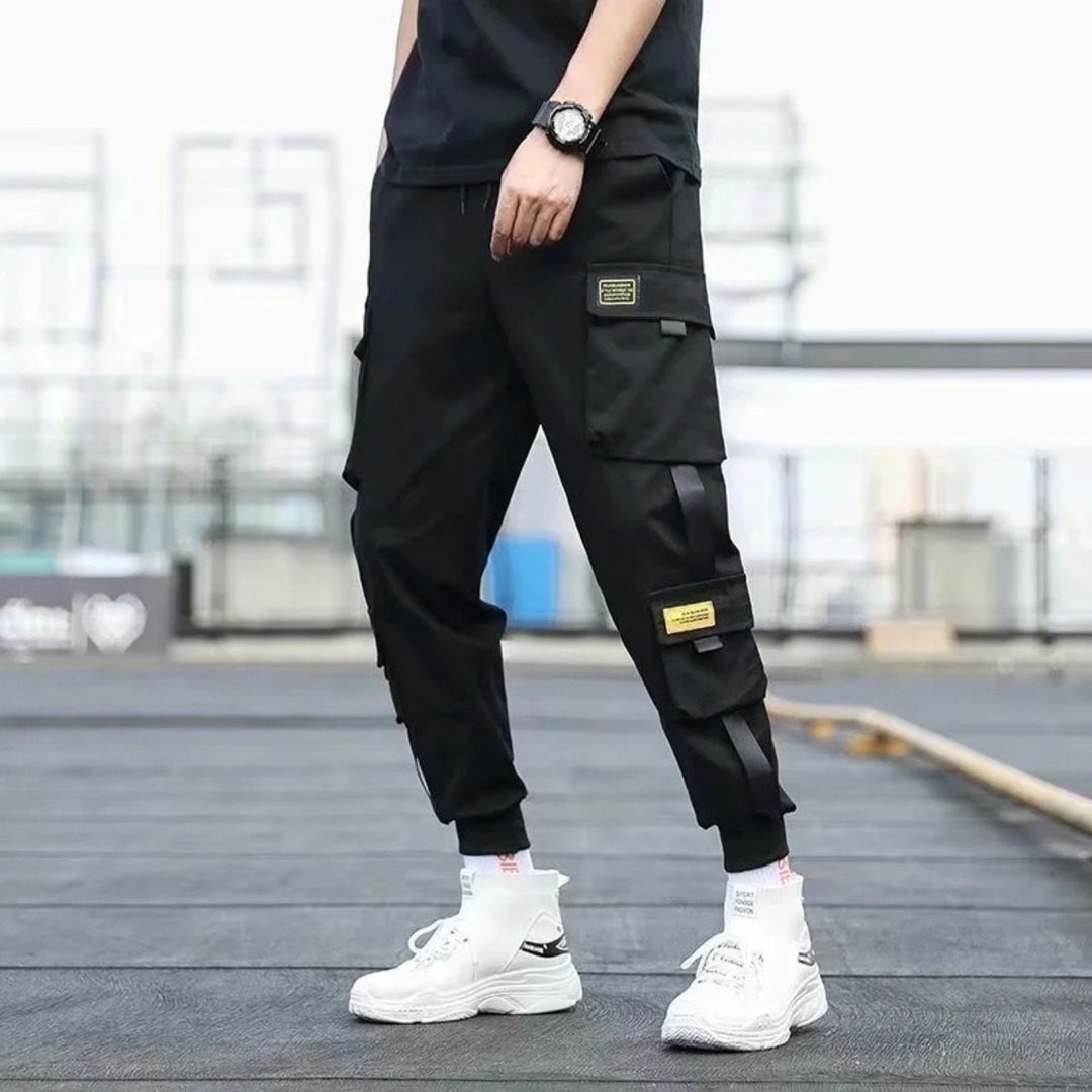 【新品】メンズ　ジョガーパンツ　ブラック　XL　カーゴパンツ　ダンス　ストリート メンズのパンツ(ワークパンツ/カーゴパンツ)の商品写真