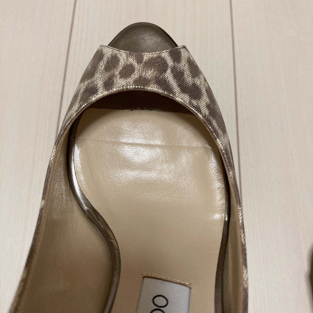 JIMMY CHOO(ジミーチュウ)のJIMMY CHOO パンプス レディースの靴/シューズ(ハイヒール/パンプス)の商品写真