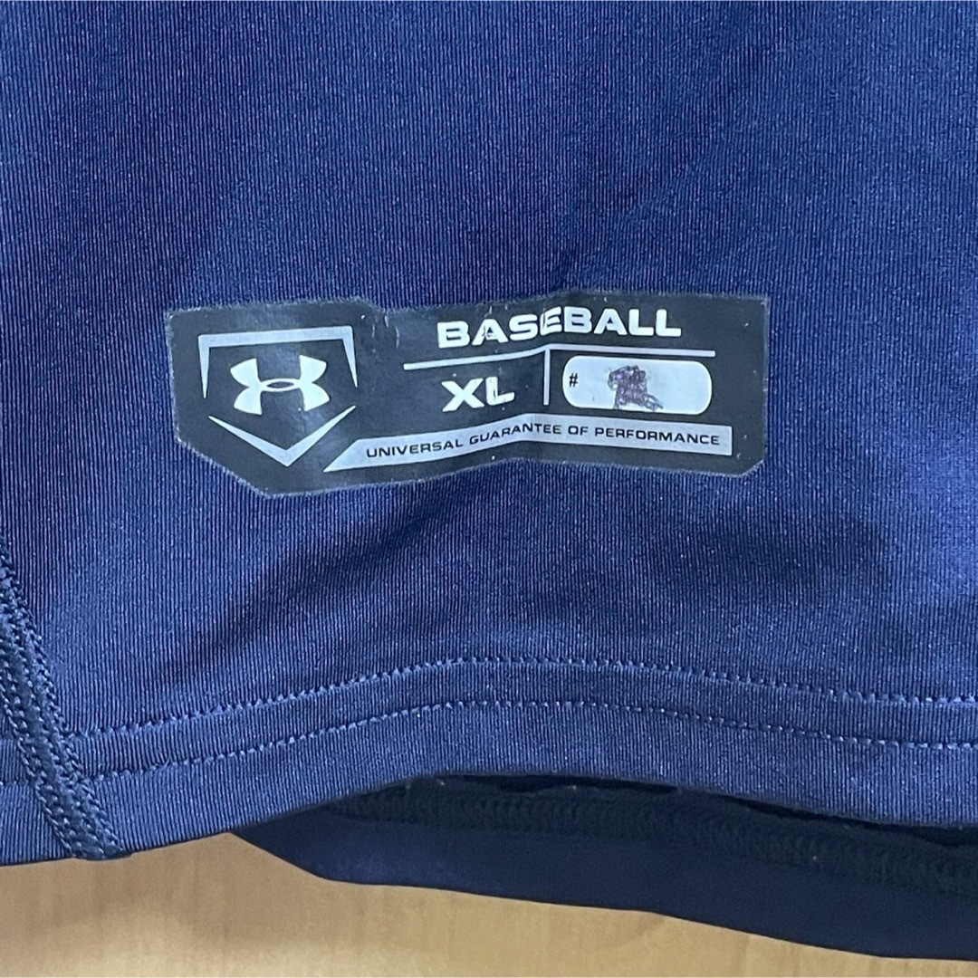 UNDER ARMOUR(アンダーアーマー)の【セール】 アンダーアーマー 野球用 アンダーシャツ XL ネイビー 紺 長袖 スポーツ/アウトドアの野球(ウェア)の商品写真