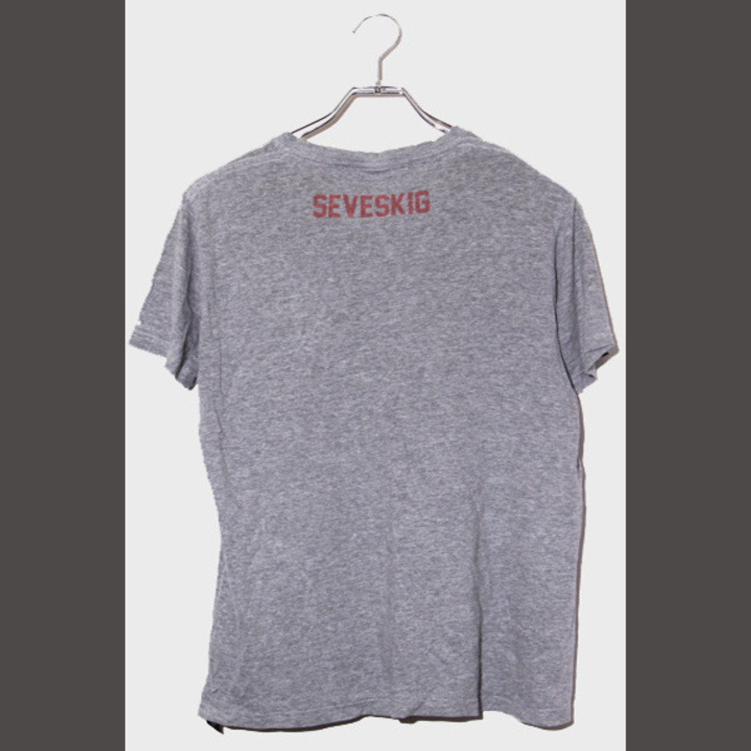 セヴシグ × ディズニー プリント クルーネック 半袖 Tシャツ M グレー メンズのトップス(Tシャツ/カットソー(半袖/袖なし))の商品写真