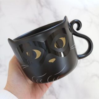 Starbucks - 【新品】台湾スターバックス　マグカップ　黒猫　ハロウィン　ブラック　黒