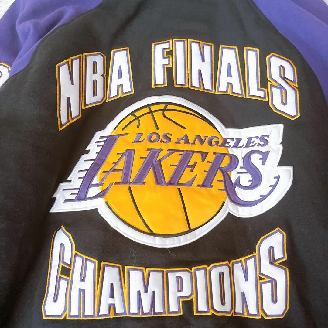 最高デザイン NBA レイカーズ 豪華 刺繍ロゴ フード付き 最高デザイン NBA レイカーズ 豪華 刺繍ロゴ フード付き