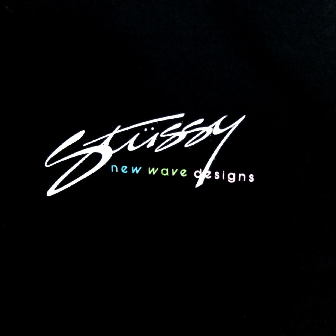 STUSSY(ステューシー)の【STUSSY】new wave カラフルロゴ　ビッグシルエット　Tシャツ メンズのトップス(Tシャツ/カットソー(半袖/袖なし))の商品写真